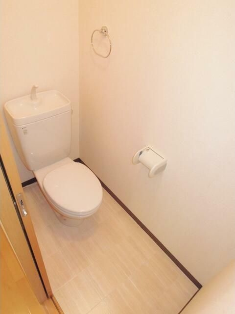 ライフ我孫子のトイレ|ゆったりとした空間のトイレです