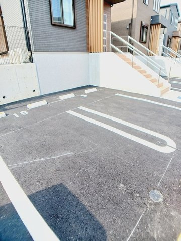 メゾンヨシマツⅤの駐車場|駐車場