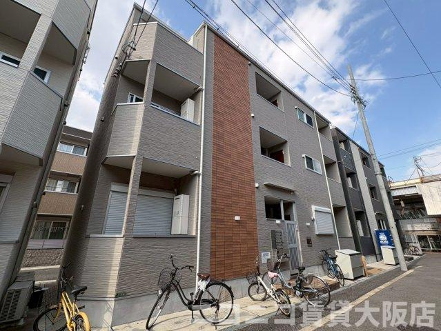 大阪市生野区林寺２丁目のアパートの外観