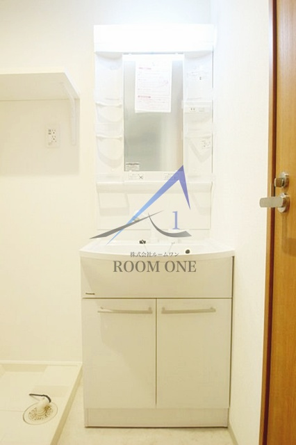 SUN RESIDENCEの洗面所|洗面台です。