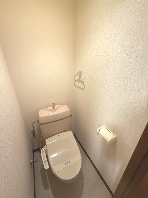 アパートメントハウスイマイ のトイレ