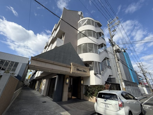 アルテハイム服部の外観