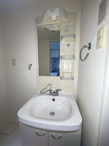 FLAT34上本町の独立洗面台