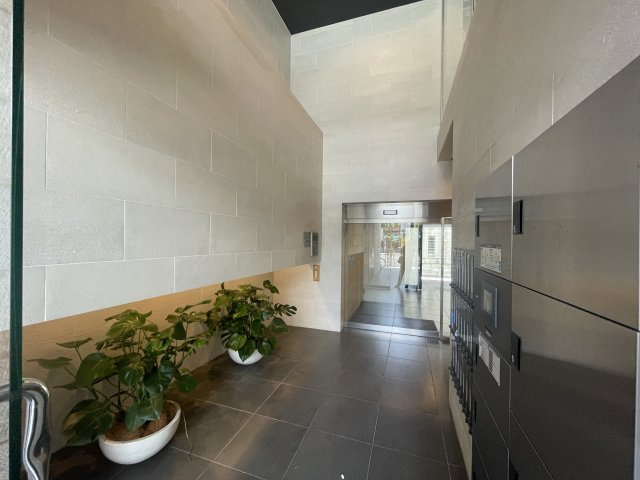 FLAT34上本町のロビー