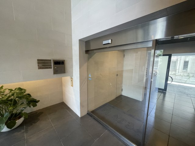 FLAT34上本町のロビー