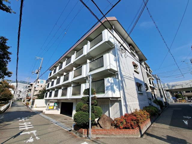 エクセレント甲子園七番館の外観