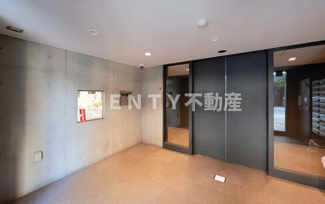 【エントランス】 | ブライズ品川大井 | 清潔なエントランスです