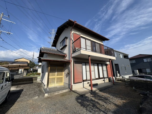 富士宮市山宮　中古戸建　4DKの前面道路含む現地写真