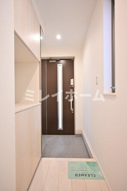 南品川戸建の玄関