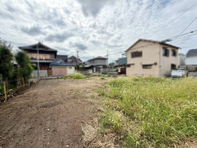 【外観】 | 千原町１丁目　新築一戸建 | 南西面バルコニーですので、日当たり良好です！洗濯物がよく乾きますね♪