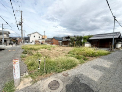【外観】 | 千原町１丁目　新築一戸建 | 料理や食を大切に考える人にはうってつけのアイランドキッチン採用なので、インテリア雑誌で見るような余裕ある空間が魅力です！