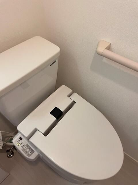 ＡＺＥＳＴ　ＩＴＡＢＡＳＨＩ　Ⅱのトイレ