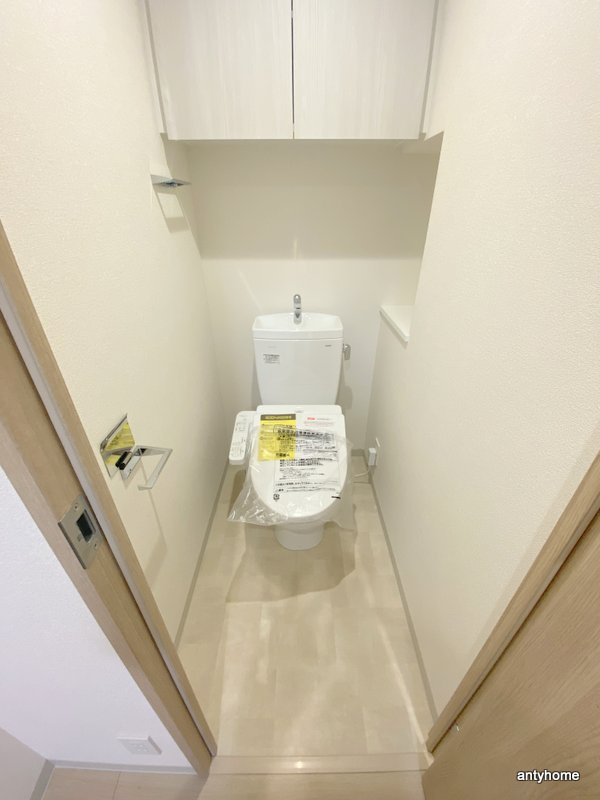 プレサンス堺筋本町エグゼブラン 仲介手数料無料のトイレ