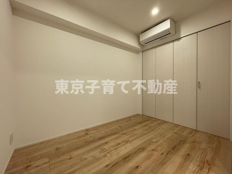 ルミークアン本郷の洋室