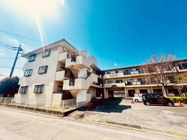 川口市大字石神の賃貸マンションの外観