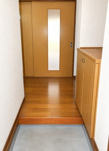 義美荘の玄関