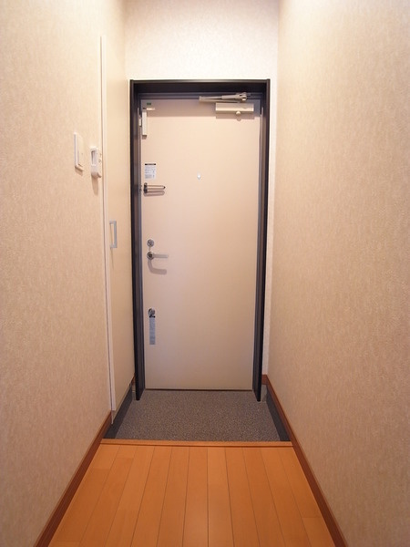 リブリ・Sunnyの玄関
