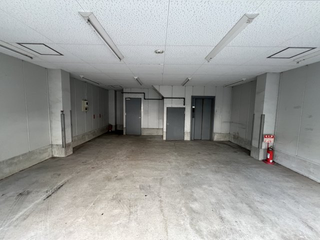 大阪市西成区出城１丁目の店舗事務所の内装