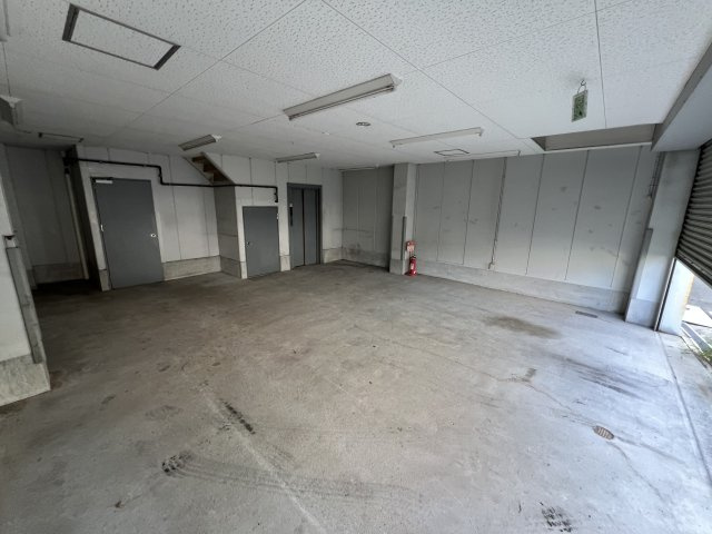 大阪市西成区出城１丁目の店舗事務所の内装