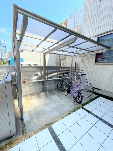 Ｓａｉｓｏｎ　ｄｅ　ｋａｓｅｔｓｕのその他共用部分|★屋根付きの駐輪場★各世帯1台★