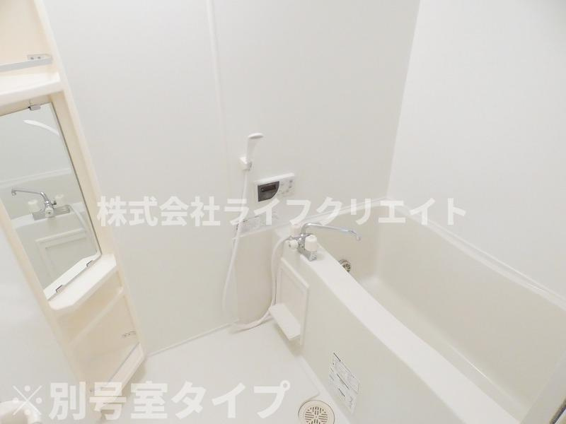 ボナールK壱番館の浴室