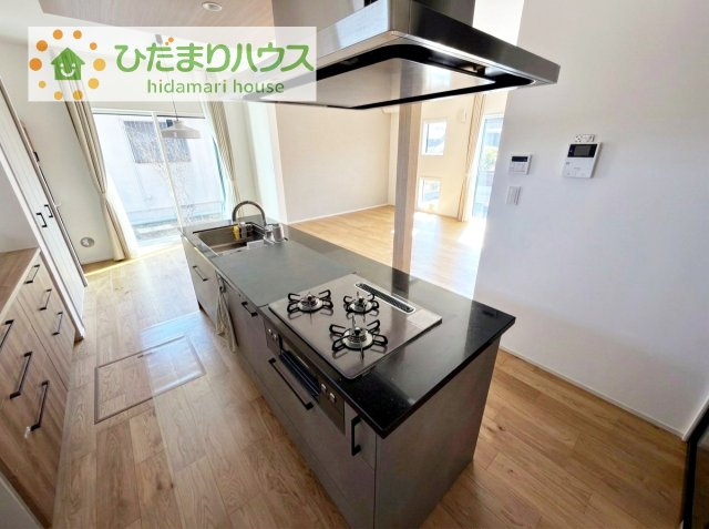 【キッチン】 | つくばみらい市小張　中古戸建 | 憧れのアイランドキッチン！お料理もはかどります！