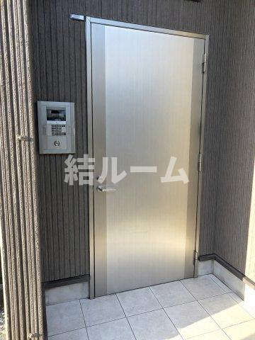 中野区野方４丁目のアパートのエントランス