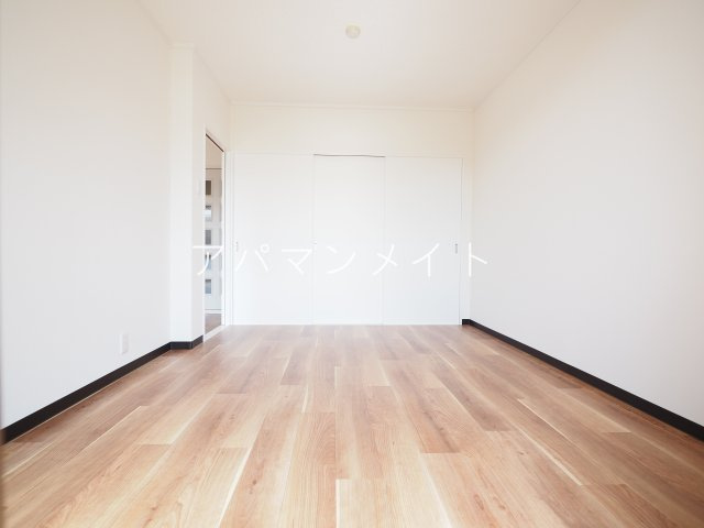 【寝室】 | ヴァンベール戸塚 | 明るいお部屋です