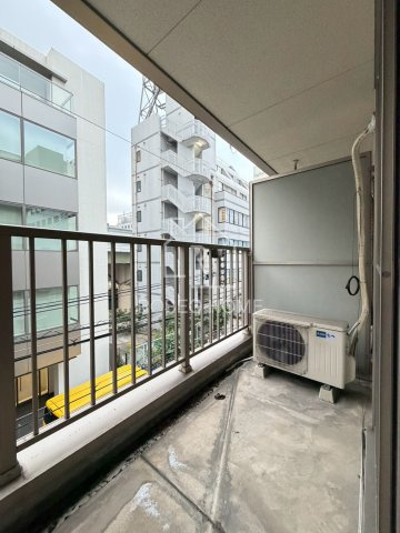 カシェット本町橋のバルコニー