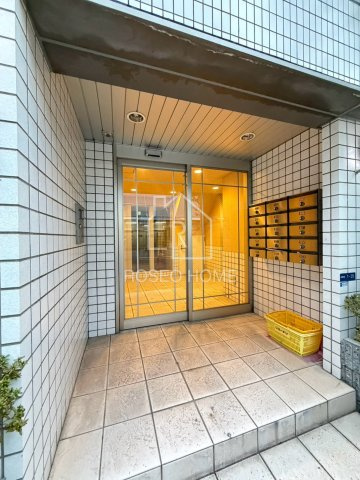 カシェット本町橋のエントランス