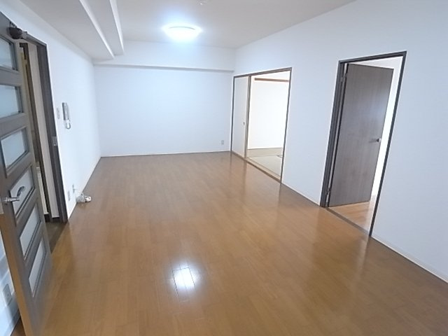 サヴァン・ヴェール芦屋の居間・リビング