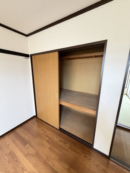  | ファミールモリ | 押入れ