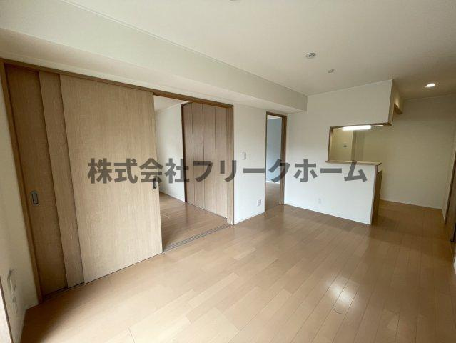 フィカーサ西東京Bの居間・リビング