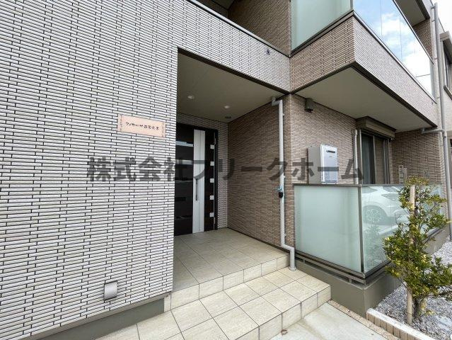 フィカーサ西東京Bのエントランス
