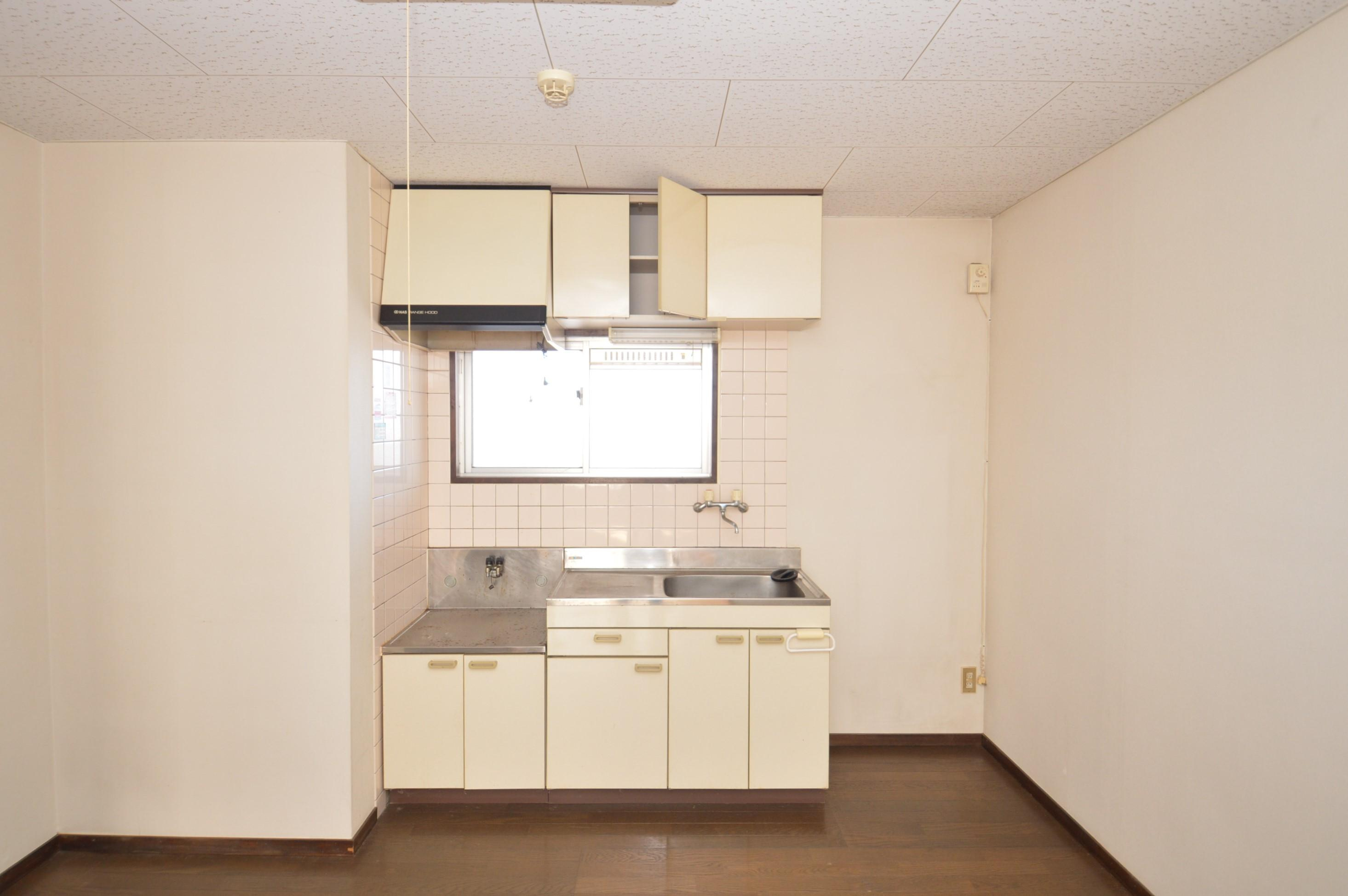 レジデンス中山Ⅱのキッチン|（参考）他室の写真を使用しています。現況優先となります。