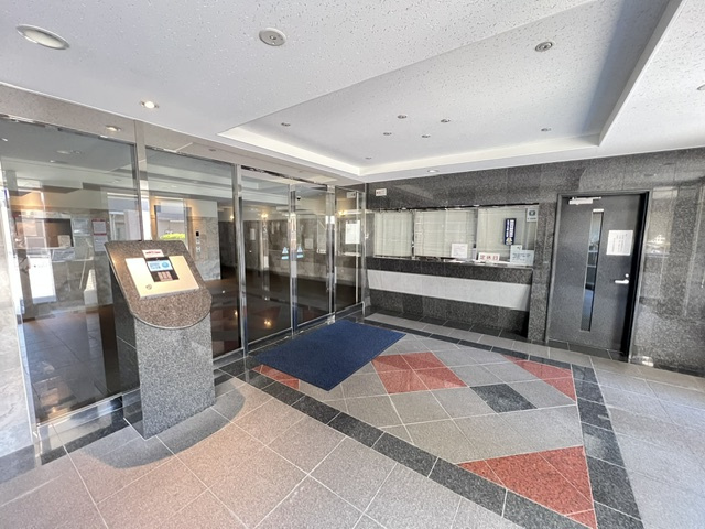サンリヤン木町（A-9）のエントランス