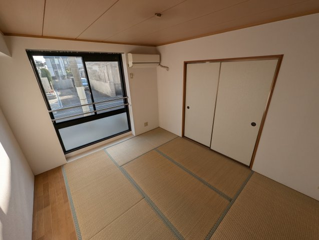 メゾン鈴原の和室