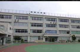 墨田区立両国小学校まで504m