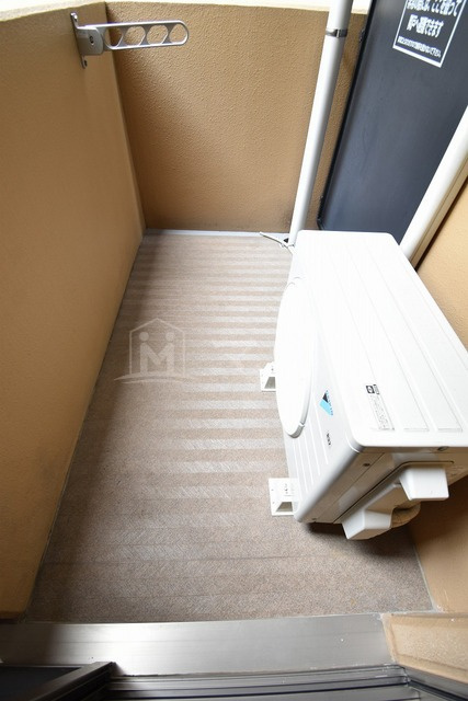 大阪市西区西本町１丁目の賃貸マンションのバルコニー