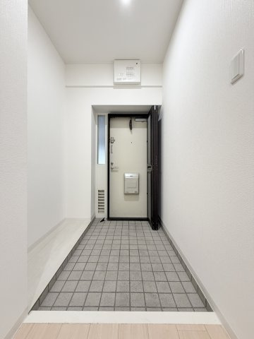 塚口さんさんタウン2番館の玄関