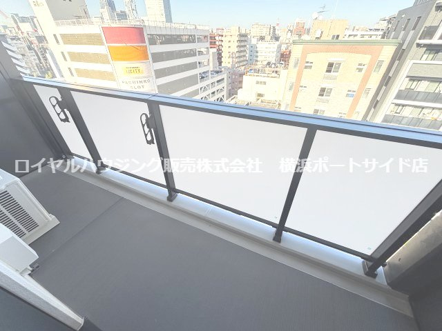 【バルコニー】