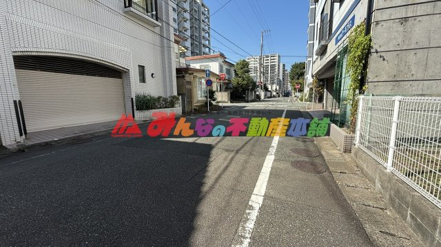中央町木下邸の前面道路含む現地写真