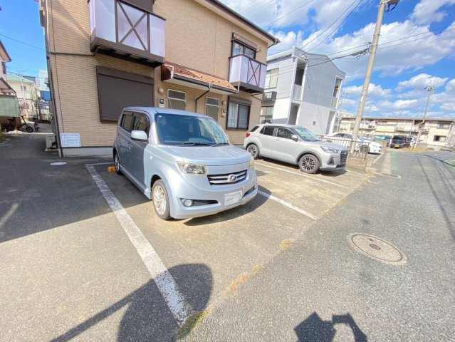 【駐車場】