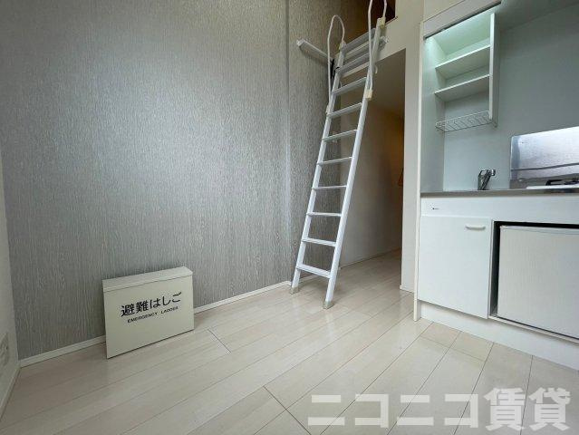豊島区池袋本町２丁目のアパートのバルコニー