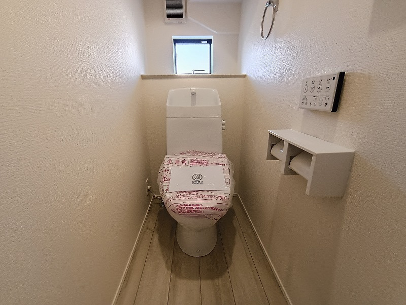 LiGNAGE NEX-G 高崎市下小鳥町1期 1号棟のトイレ|現地撮影
