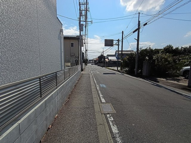 LiGNAGE NEX-G 高崎市下小鳥町1期 1号棟の前面道路含む現地写真|現地撮影