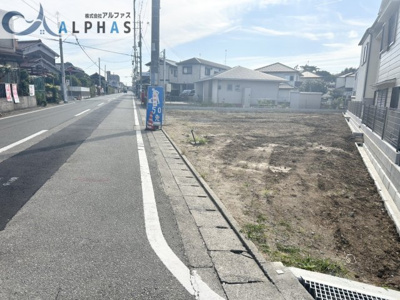【前面道路含む現地写真】 | 加古郡播磨町北野添三丁目　新築戸建 | ■前面道路幅員約7ｍ以上♪
※同社施工例♪