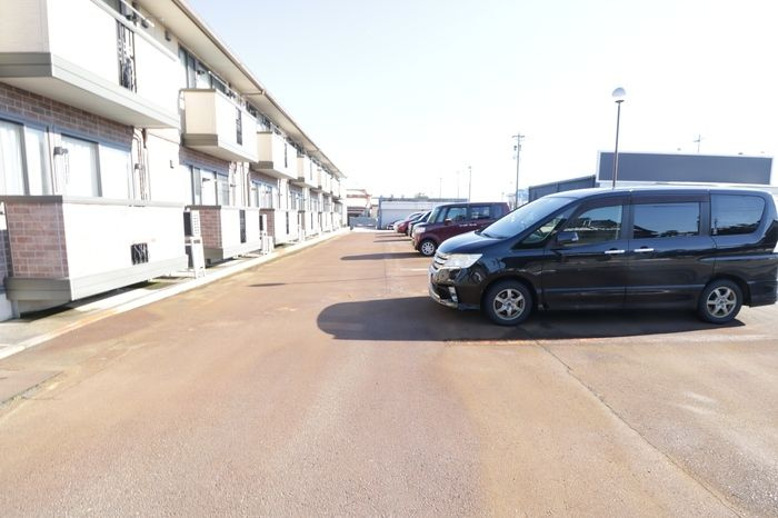 セジュール向野の駐車場