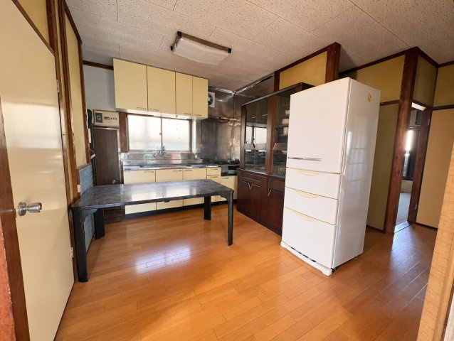 栃木市藤岡町　昭和の趣を残す平屋住宅｜和室3部屋＋洋室の4DKのキッチン