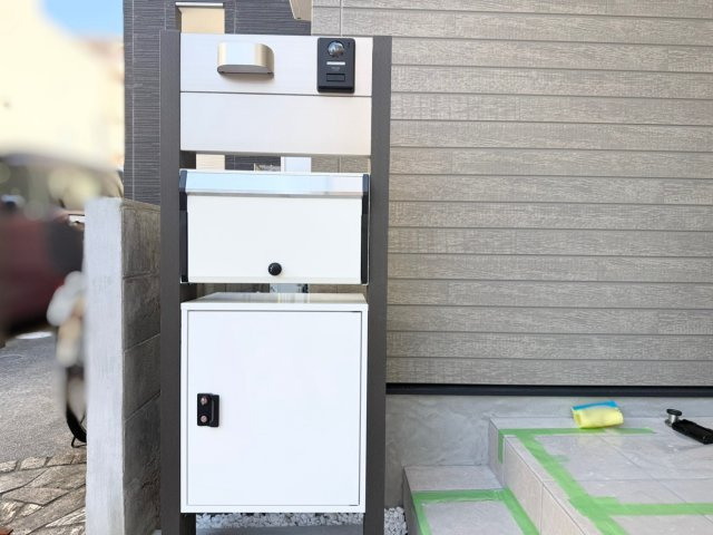 新築戸建　尼崎市富松町4丁目のその他|受け渡し時間を気にせずストレスフリーな宅配ＢＯＸ完備！